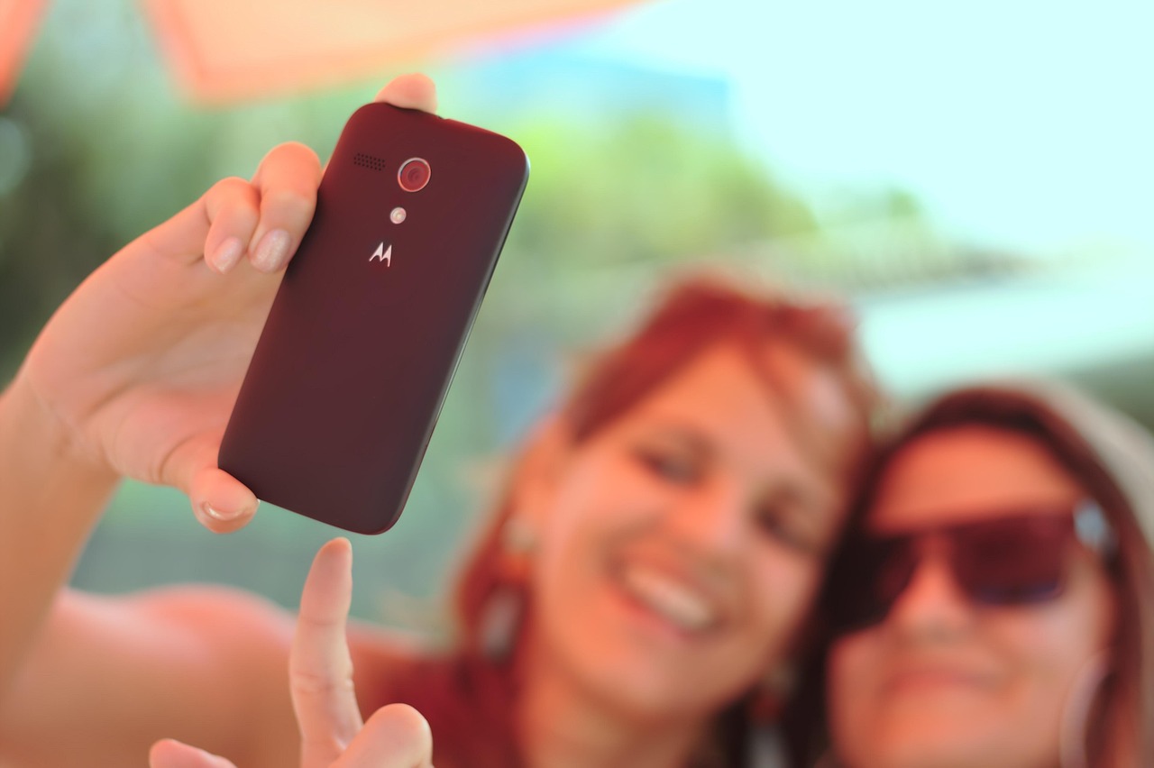 celular com melhor câmera frontal selfie 2026 — BuscaZip