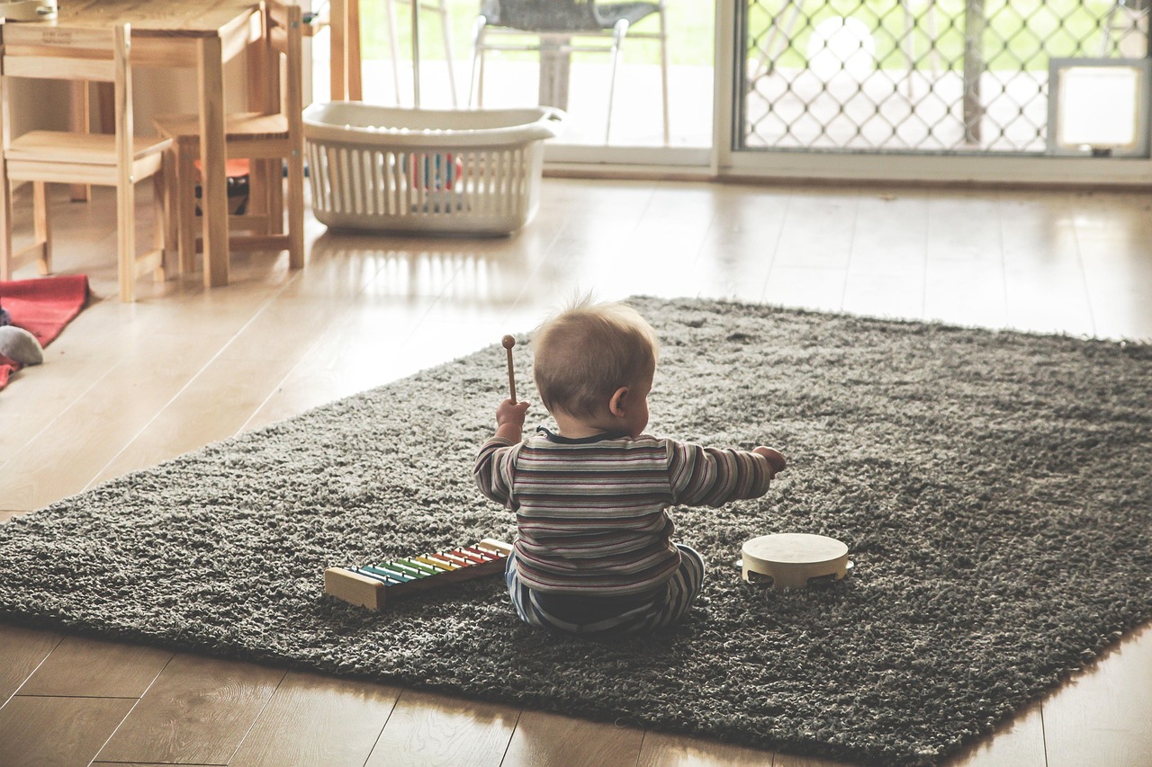 criança brinquedos musicais andador crianca desenvolvimento motor — BuscaZip